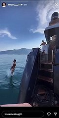 Lazio, Milinkovic e il tuffo acrobatico dallo yacht