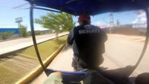 MOTOTAXI A TODA VELOCIDAD EN SELVA PERUANA