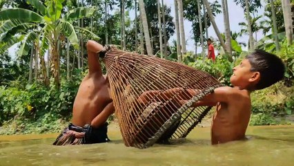 Best Fishing Video  Village Boys Catching  Searching Fish in Deep Underwater In a Pond With Polo