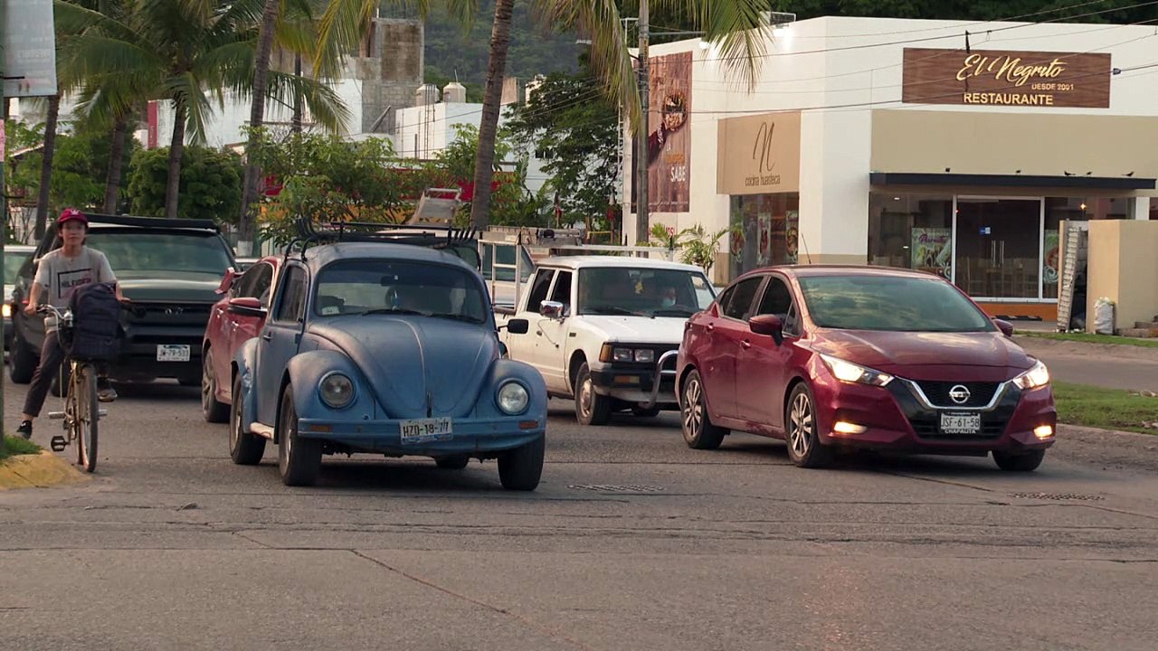 Piden automovilistas sincronización de semáforos | CPS Noticias Puerto Vallarta