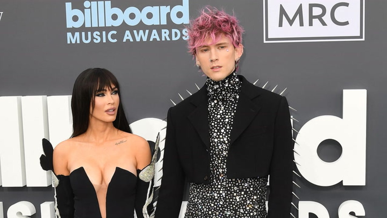 Megan Fox und Machine Gun Kelly als Barbie und Ken bei Event