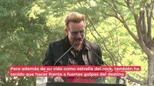 Su madre no lo sabía: el impactante secreto que Bono de U2 descubrió tras la muerte de su padre