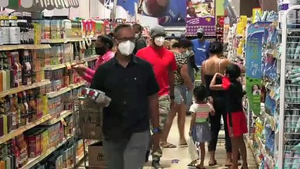 SUPERMARKET RUSH IN CENTRAL, AMID STORM WARNING