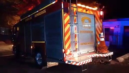 Vela acesa provoca chamas em residência e mobiliza bombeiros em Umuarama