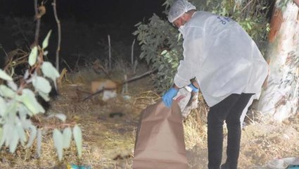 Kokuyu fark eden vatandaşlar polisi aradı! Kum dolu çuvalın içinden çürümeye başlayan erkek cesedi çıktı