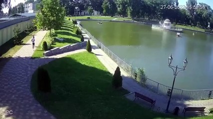 Vídeo mostra pânico em parque junto à explosão em Kremenchuk