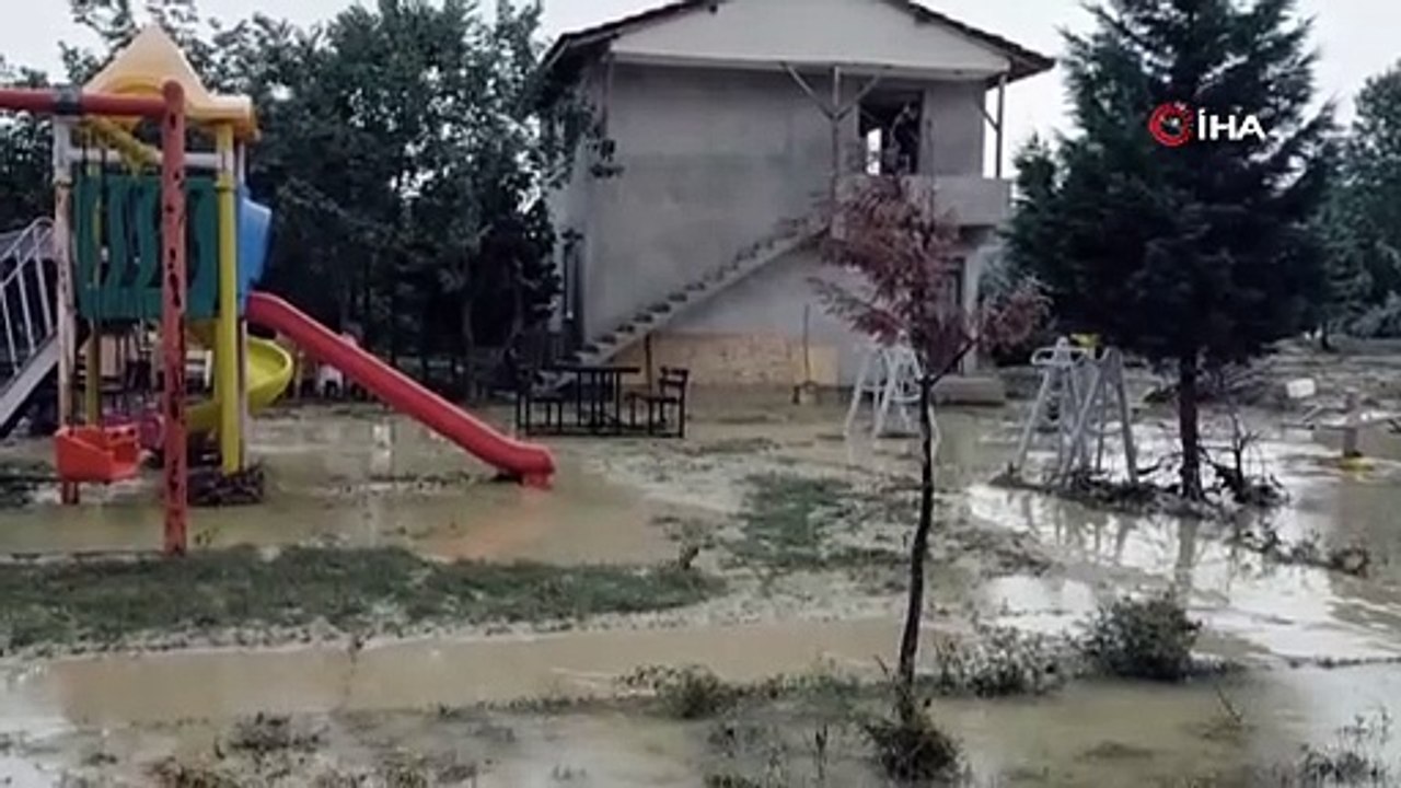 Osmancık’ta dere yatağı taştı, 5 ev tedbir amaçlı boşaltıldı