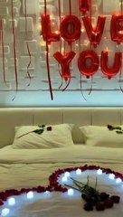 تمہارا خیال میری آنکھـوں کی چمک بڑھا دیتا ہے تمہاری باتیں چہـرے کی مسکراہٹ کا سبب ہیں