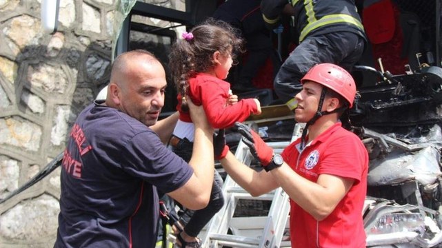 TEM otoyolunda zincirleme kaza: 11 araç birbirine girdi