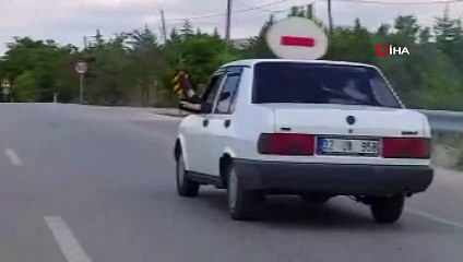 Ayak teşhircisi trafik magandası ‘pes’ dedirtti