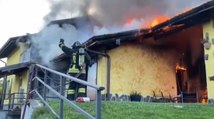 Cunardo (VA) - Incendio distrugge villa, 2 feriti (29.06.22)