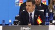 Sánchez interviene en la OTAN con la bandera de España al revés