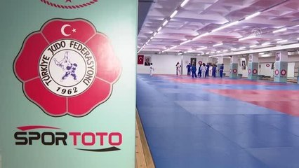 Milli judocu Bilal Çiloğlu önce sakatlığını, sonra rakiplerini yenmek istiyor