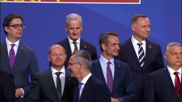 Los líderes mundiales en la foto de familia de la cumbre de la OTAN en Madrid