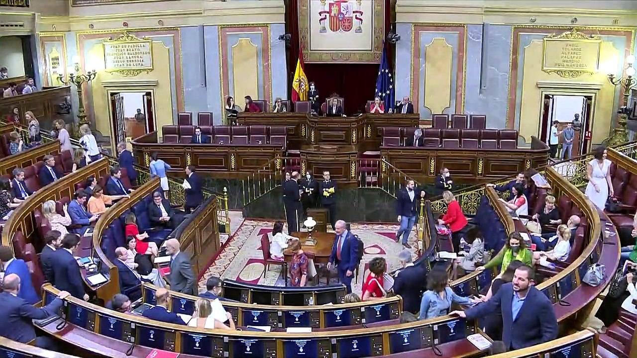 Indra, el INE y el salto a la valla en Melilla protagonizan el Pleno