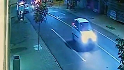 Câmera de segurança registra acidente entre duas motos no Floresta