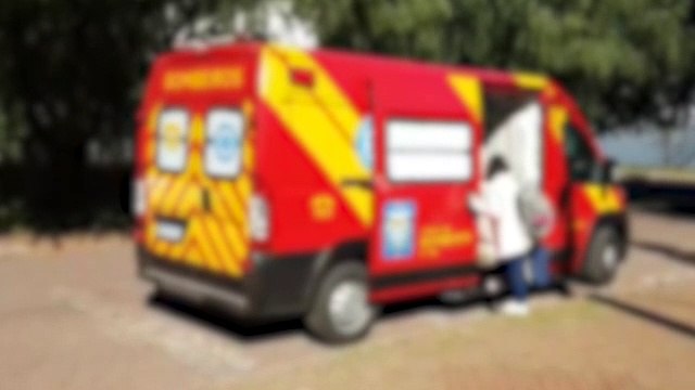 Adolescente sofre contusão no joelho durante aula de educação física