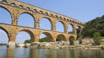 Le pont du Gard, vestige d'un aqueduc construit il y a 2000 ans par les Romains