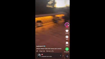 Ada Colau bailando durante las fiestas del Orgullo