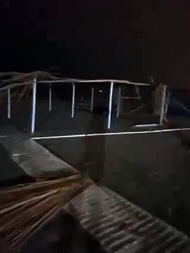 Versilia, il maltempo devasta la colonia marina del Comune di Seravezza