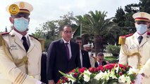 رئيس الوزراء يزور مقام الشهيد بالعاصمة الجزائرية ويضع إكليلا من الزهور تكريما لأرواح الشهداء