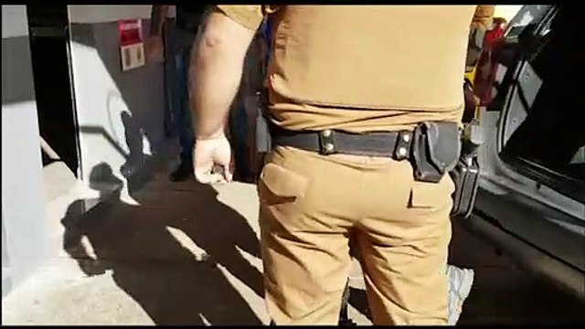 Diversos produtos eletrônicos e moto são recuperados pela Polícia Militar; dois foram encaminhados