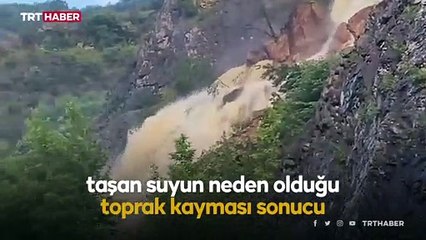 Dev kaya, Karabük-Zonguldak kara yolunu ulaşıma kapattı