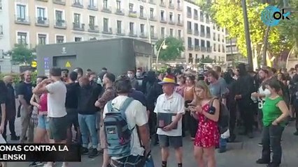 La extrema izquierda sólo reúne a 100 personas contra la OTAN entre gritos de "puto nazi" contra Zelenski