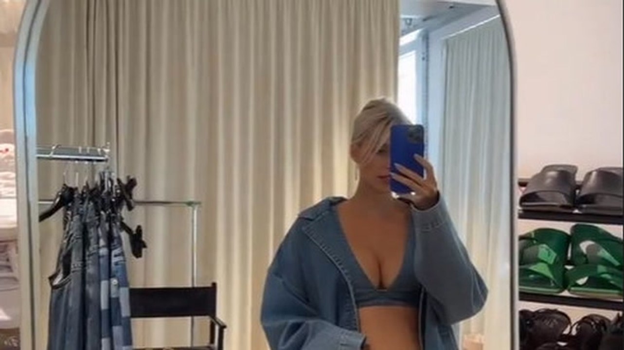 Babybauch-Show: Lena Gercke zeigt sich in knappen Looks