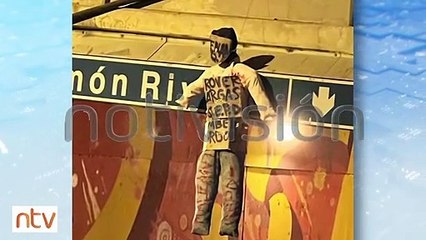 Gurkas colgaron muñecos en casas de dirigentes y carteles amenazante en la sede de Wilstermann