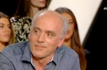 Philippe Poutou tacle Eric Zemmour dans Elysée 2022 : “Vous parlez du fasciste, raciste, accusé d’agression sexuelle ?”