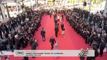 Festival de Cannes : seins nus, une activiste se met à hurler sur le tapis rouge