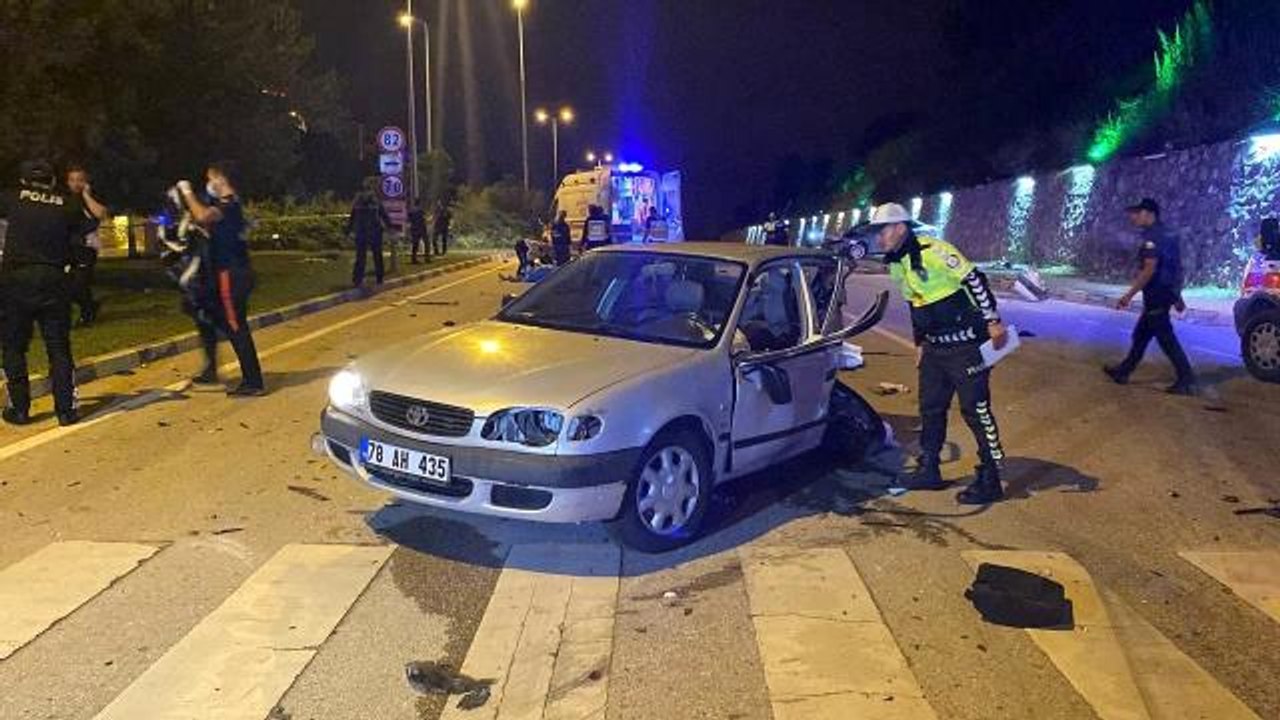 Karabük'te korkunç kaza! Arabadan fırlayan yaşlı çift feci şekilde can verdi