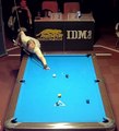 Le champion du monde de billard Shane Van Boening fait un casse fou de 10 boules