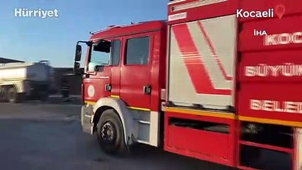 Geri dönüşüm deposu alevlere teslim oldu