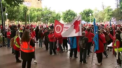 Unions say government needs to provide more incentives for educators