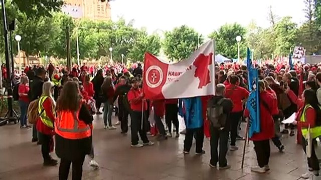 Unions say government needs to provide more incentives for educators