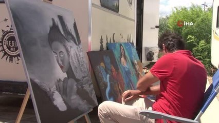 Sanal gerçeklikle Mars yüzeyinde resim sergisi