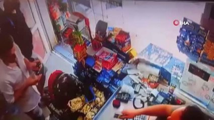 Son Dakika | İstanbul'da çifte ölüm: İki arkadaş yatakta çıplak ve sarılmış halde bulundu