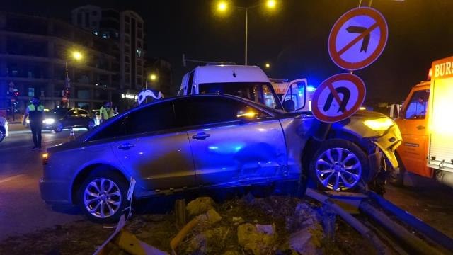 İşçi servisi ile otomobil kafa kafaya çarpıştı: 6 yaralı