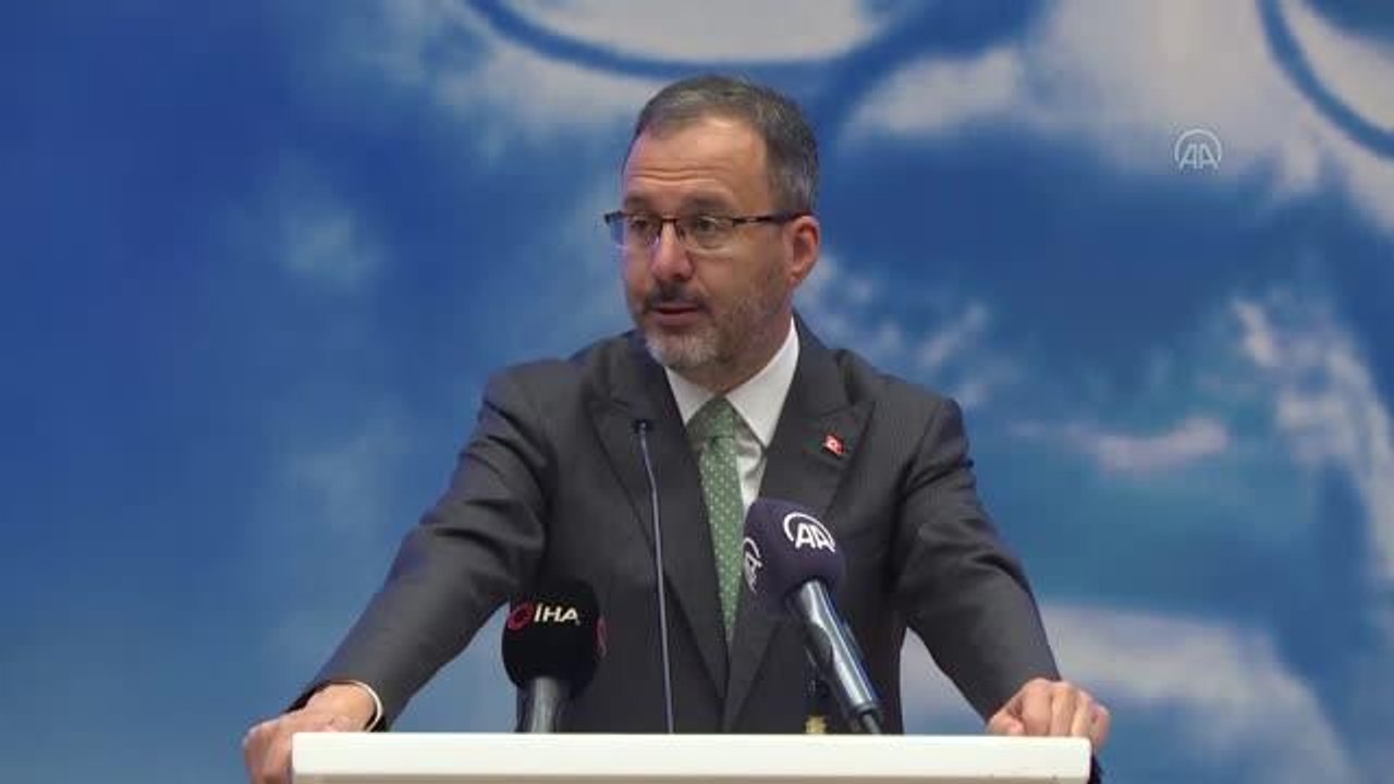 Kasapoğlu: "Dijital dünya, pek çok yeniliği getirmekle birlikte, maalesef tüm dünyada bir dil erozyonuna sebep oldu"