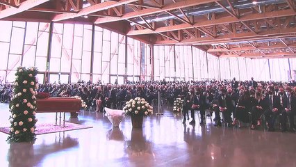 Funerali Del Vecchio, la moglie Nicoletta ai dipendenti: "Sarà per sempre con voi"