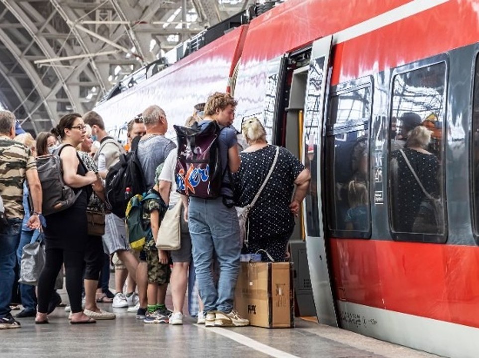 Weiter günstig reisen: Bund plant Nachfolger von Neun-Euro-Ticket