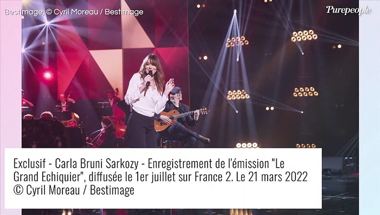 Carla Bruni et Nicolas Sarkozy amoureux et très tactiles devant Claire Chazal et Marc Lavoine