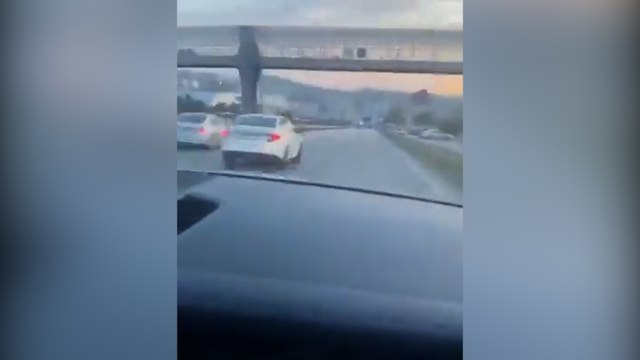 Abdülkadir Ömür, emniyet kemersiz ve yüksek hızla makas attı