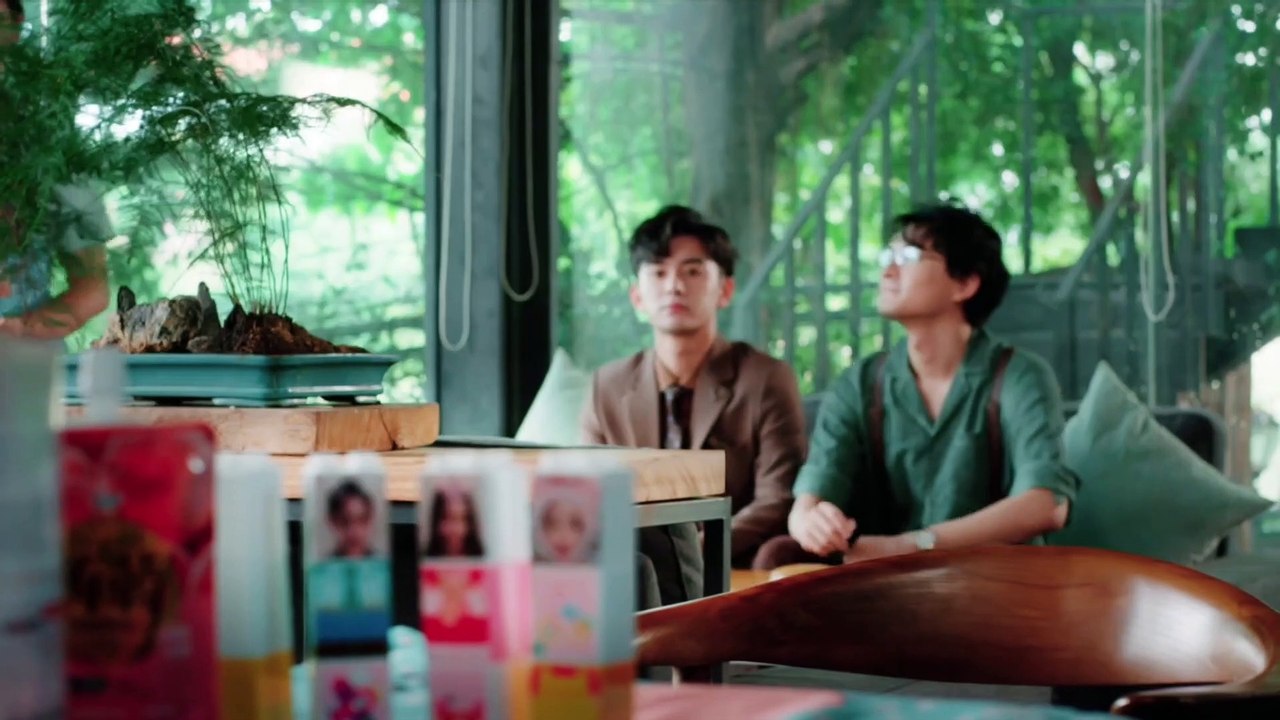 L'émission en direct de la présentatrice a été piratée par la marine, qui joue le tour ?