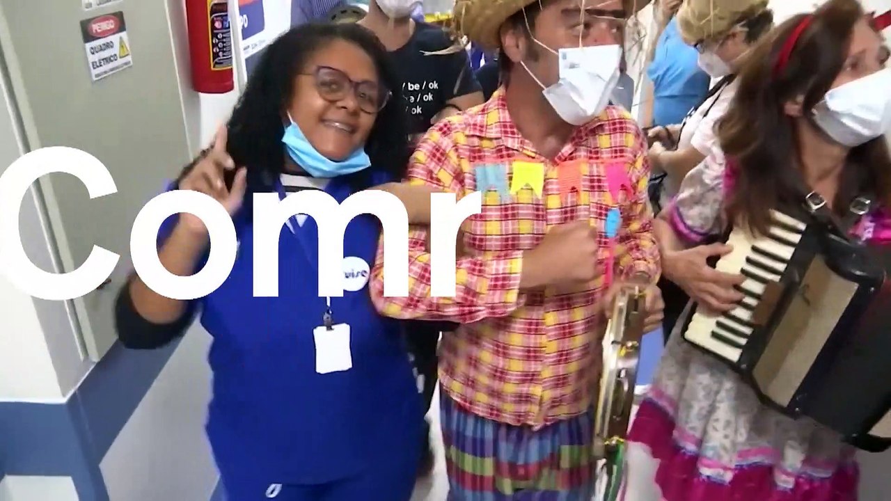 Covid-19 : les clowns de retour dans les hôpitaux de Rio