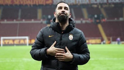Futbolu bırakma konusunda kararsız olan Arda Turan'a 2.Lig ekibi İskenderunspor'dan transfer teklifi