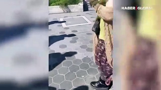 Skandal görüntüler: İncil'i klozete atarak kürtaj yasağını protesto ettiler