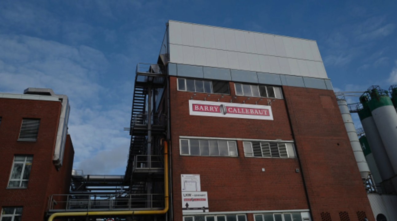 Weltgrößte schokoladenfabrik von salmonellen befallen